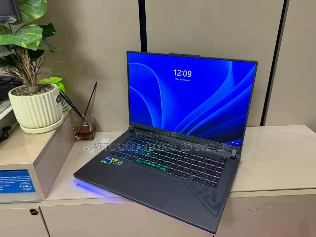 Laptop Asus ROG Strix G16 G614 16GB Intel Core i7 SSD 1T