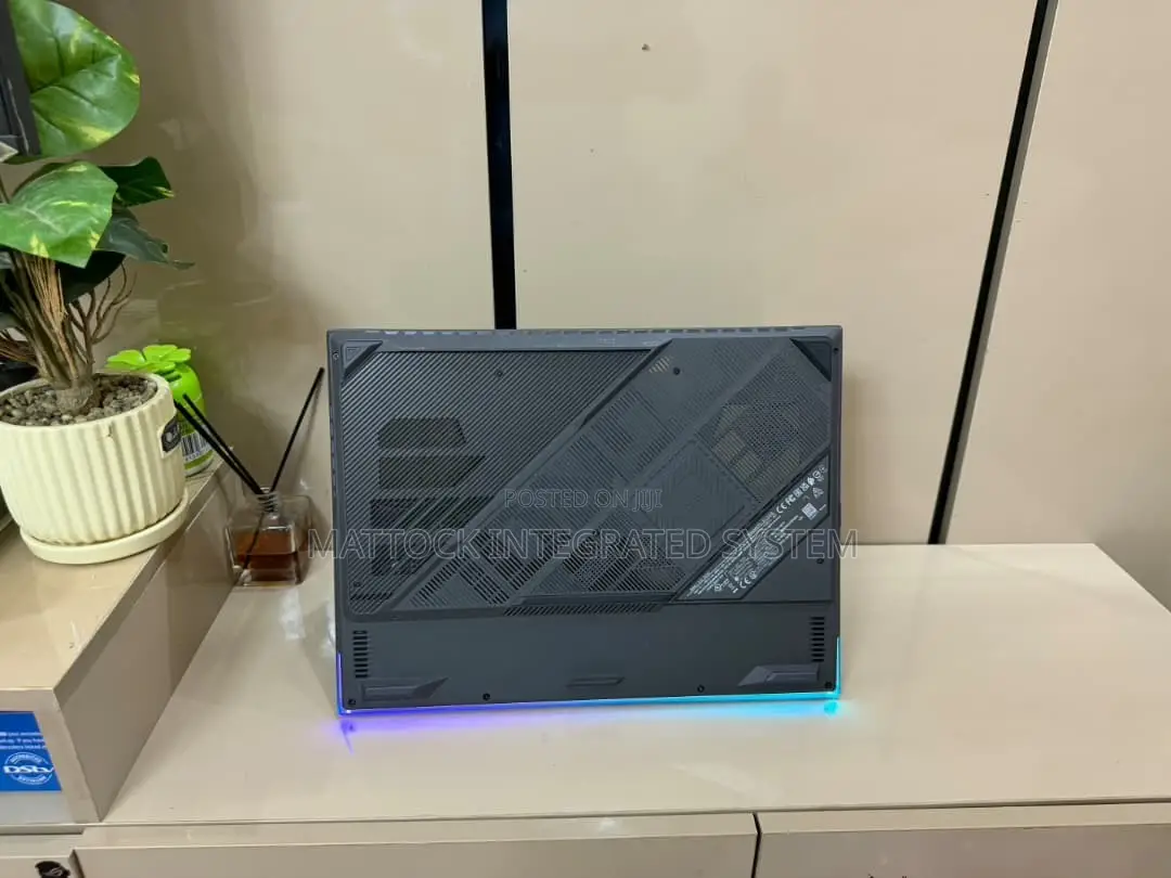 Laptop Asus ROG Strix G16 G614 16GB Intel Core i7 SSD 1T
