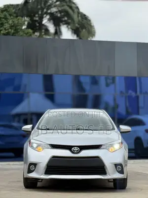 Toyota Corolla LE 4dr Sedan (1.8L 4cyl CVT) 2015 Silver