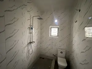 3bdrm Bungalow in Seman Estate, Lugbe District for rent