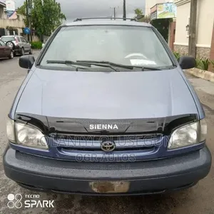 Toyota Sienna XLE 1998 Blue