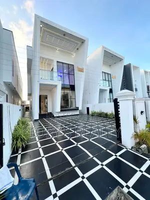 5bdrm Duplex in Ado / Ajah for sale