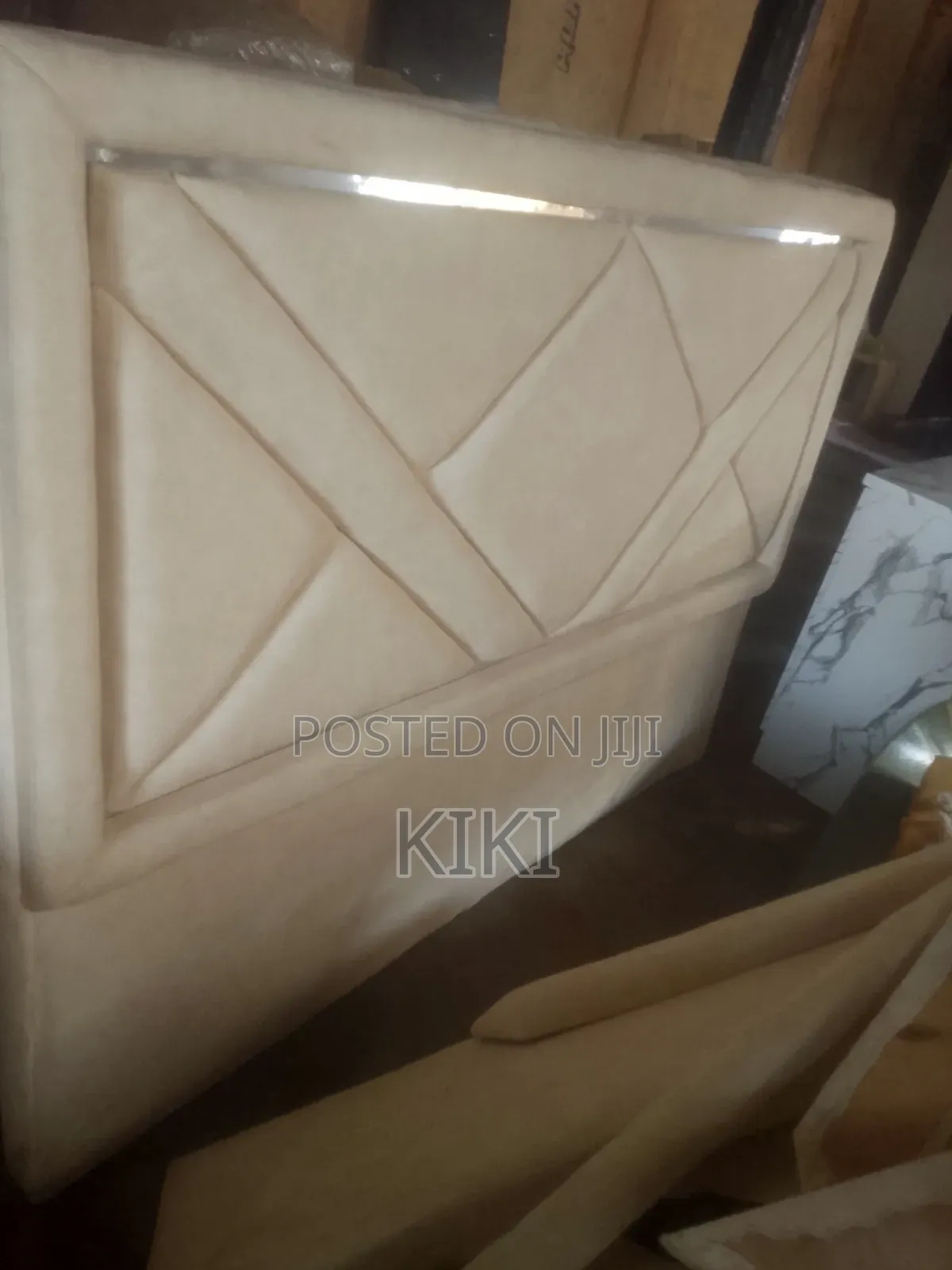 Bed,chair,