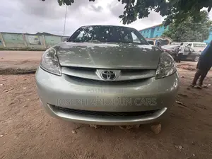 Toyota Sienna LE FWD 2006 Gray