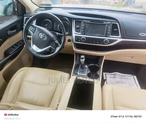 Toyota Highlander 2016 Red