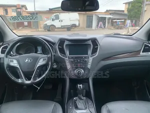 Hyundai Santa Fe 2018 White