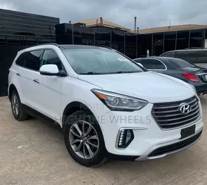 Hyundai Santa Fe 2018 White