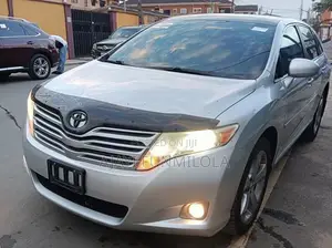Toyota Venza 2010 Silver