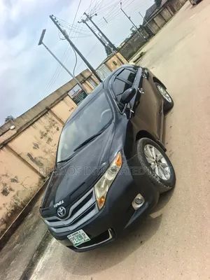 Toyota Venza LE 2010 Black