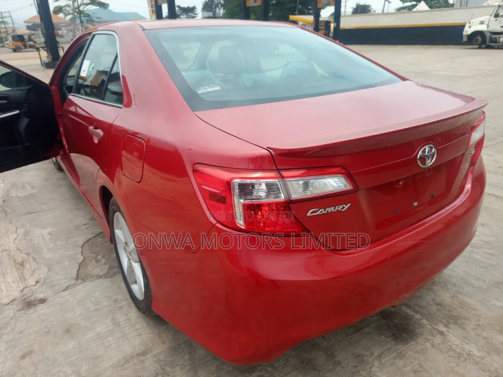 Toyota Camry 2013 Red