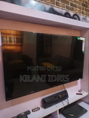 43 Inch Hisense Smart TV. Few Months Used