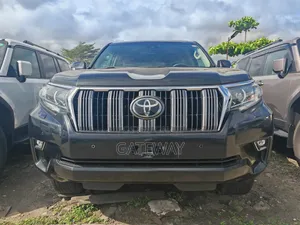 Toyota Land Cruiser Prado 4.0 2023 Black