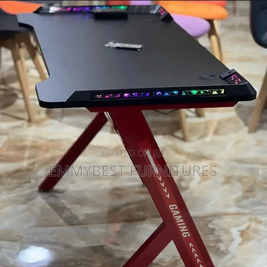 Quality Multi Purpose Computer/Gaming Desk.