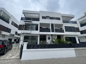 4bdrm Duplex in Banana Island for rent