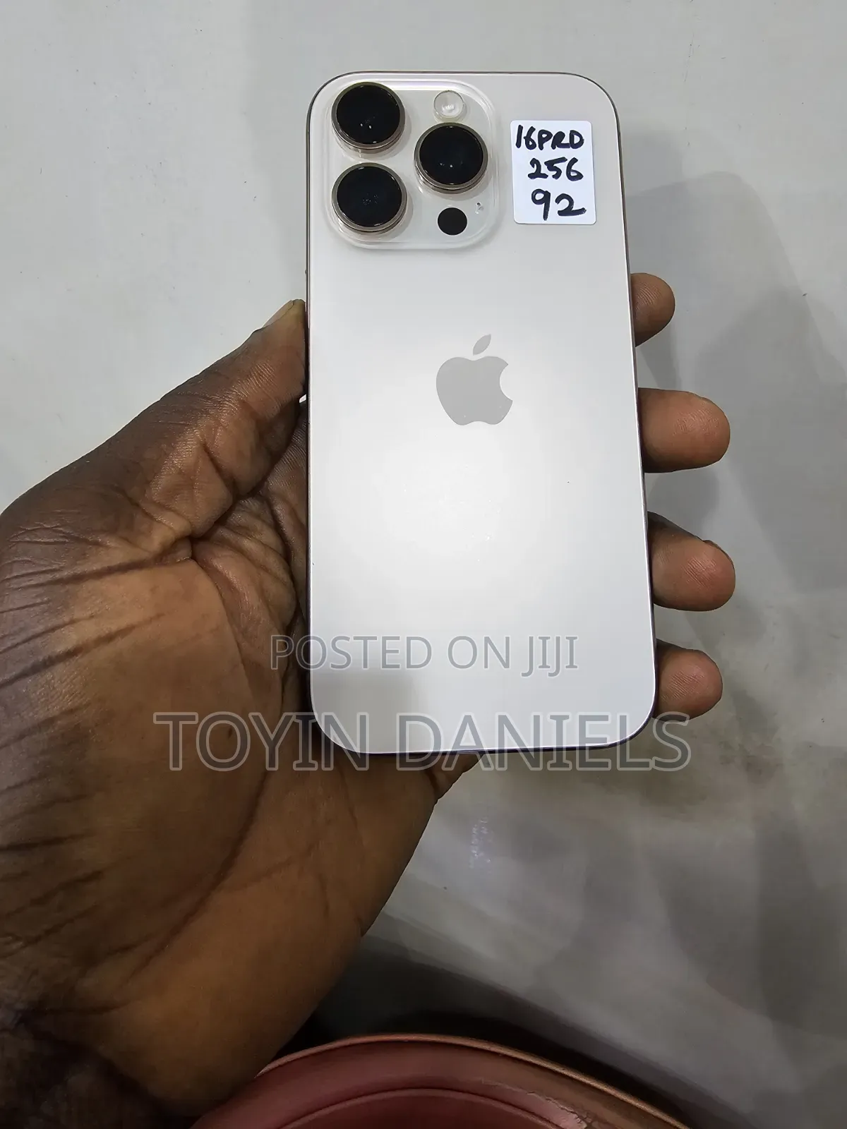 Apple iPhone 16 Pro 256 GB Rose Gold