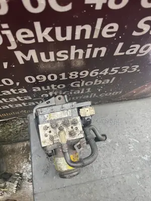 Lexus RX400h ABS Unit 2006–2008