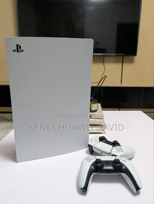Clean PS5 + 2 Original Controllers With 4 Games