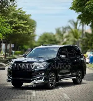 Toyota Land Cruiser Prado 2011 Black