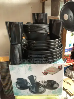 16-Piece Black Melamine Ware Dinner Set