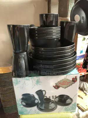 16-Piece Black Melamine Ware Dinner Set