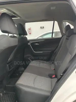 Toyota RAV4 XLE AWD 2023 White