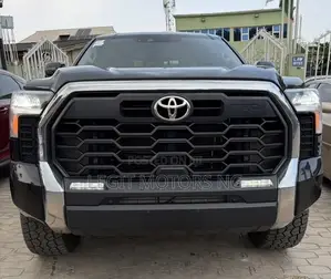 Toyota Tundra SR5 Double Cab 8.1' Bed 2023 Black