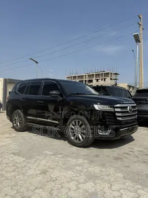 Toyota Land Cruiser 4.5 V8 VXR 2013 Black