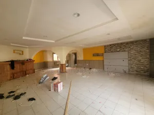 3bdrm Block of Flats in Zone 5 / Wuse for rent
