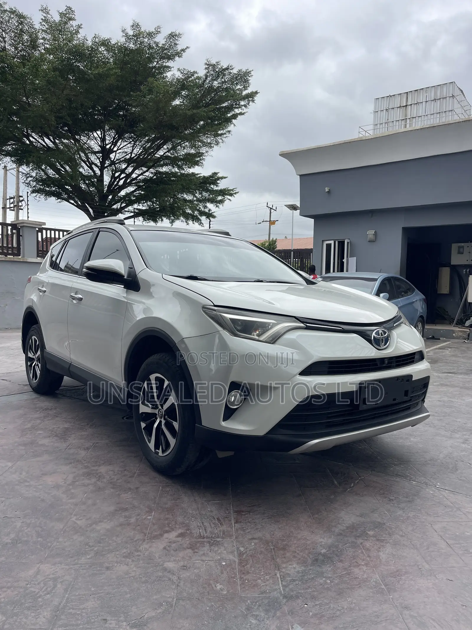 Toyota RAV4 2018 White
