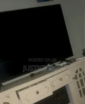 Hisense 55 Inches VIDAA UHD TV