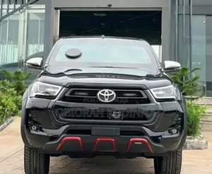 New Toyota Hilux 2025 Black