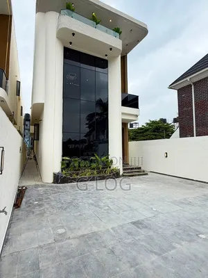 5bdrm Duplex in Chevron, Lagos Island / Lagos Island for sale