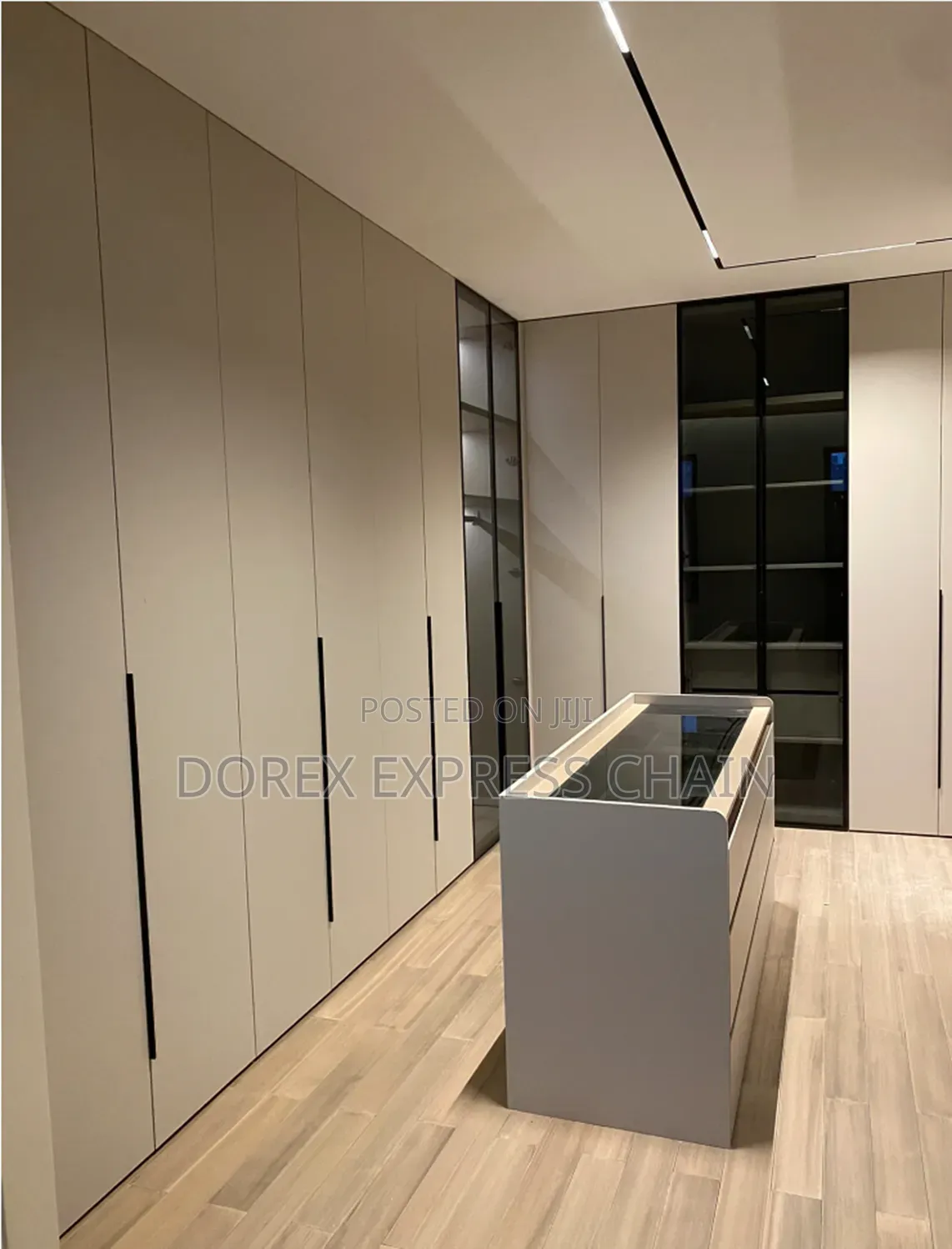 Luxury Walk-in Closet With Dressing Table LED Mirror