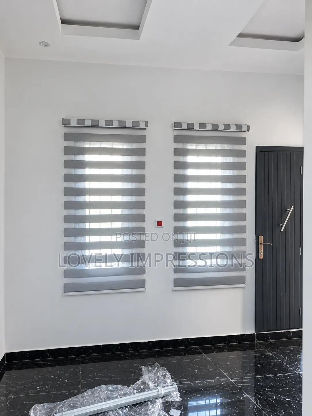 Plaiin Grey Day and Night Window Blind