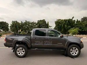 Toyota Tacoma Double Cab 4x2 PreRunner Long Bed 4.0L V6 5-Speed Auto