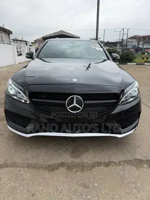 Mercedes-Benz C300 Luxury 4dr AWD 4Matic Sedan (2.0L 4cyl 7A) 2015