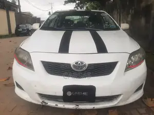Toyota Corolla 2009 White