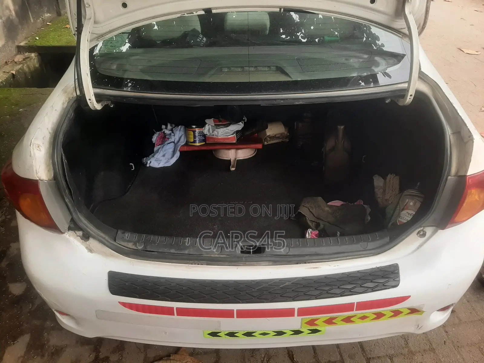 Toyota Corolla 2009 White