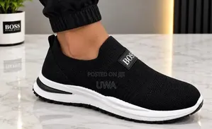 Men's Breathable Knit Slip-on Casual Sneakers