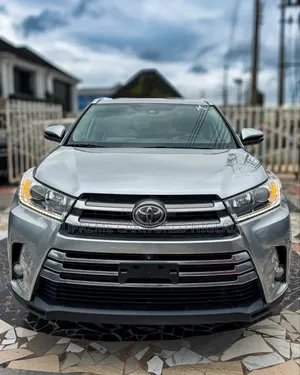 Toyota Highlander Limited Platinum 4x4 V6 (3.5L 6cyl 8A) 2018 Silver