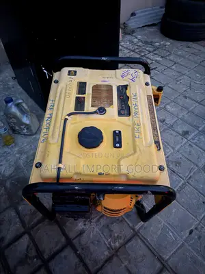 DEWALT DXGNR6500 Portable Gasoline Generator.
