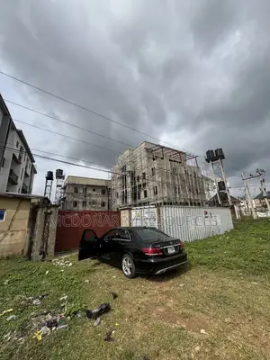 2bdrm Block of Flats in Private Property, Jahi for sale