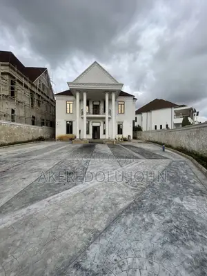 6bdrm Duplex in Asokoro for sale