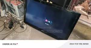 UK Used LG 42,inches LCD With Flash Drive