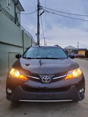 Toyota RAV4 XLE 4dr SUV (2.5L 4cyl 6A) 2015 Black