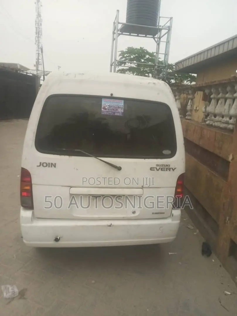 Mini Mini 2002 White
