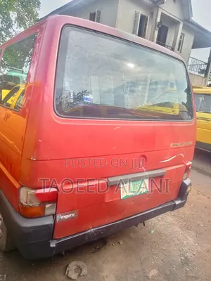 Volkswagen Transporter 2002 Red