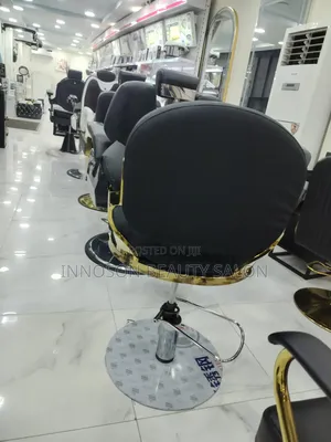 Styling Chair Gold