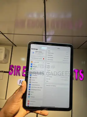 Apple iPad (2025) 128 GB Blue