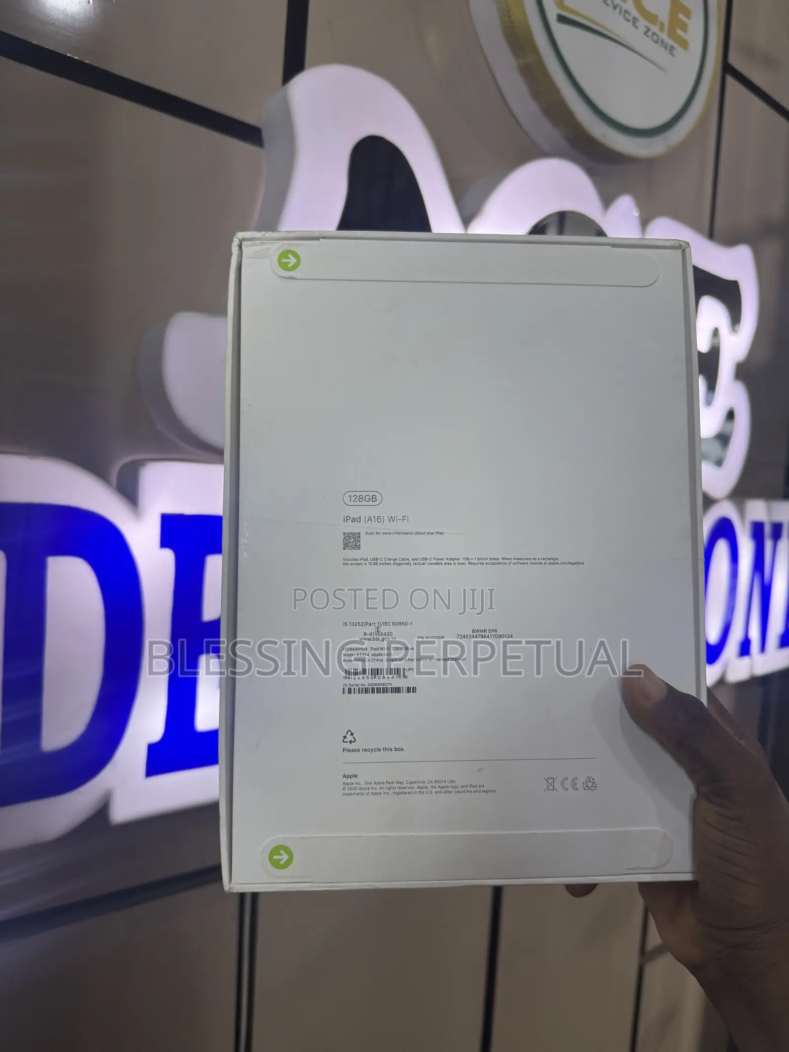 New Apple iPad (2025) 128 GB Blue